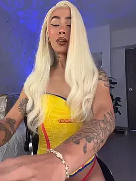 Stripchat Live Sex Cam of miss_tatiana_