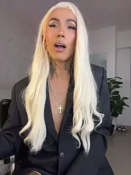 Stripchat Live Sex Cam of miss_tatiana_