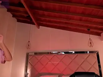 Stripchat Adult Webcams of AllyJensen