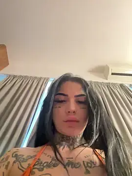 Stripchat Best live sex cam show of CreamyInkky_