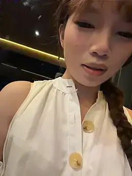 Stripchat Adult Webcam of Yiyi-707