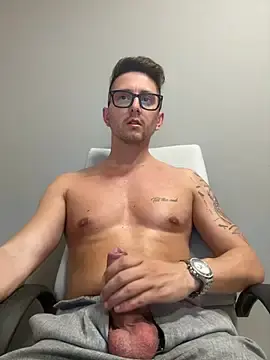 Stripchat Free Live Porn of masterboss_