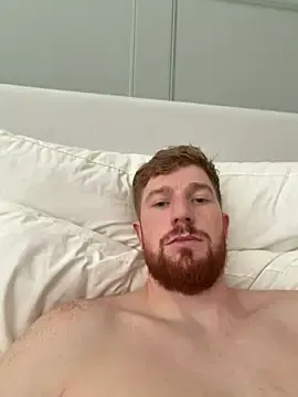 Stripchat Sex Cam of bigdogg1994