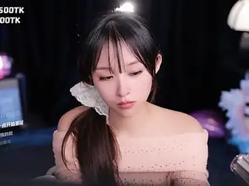 Stripchat Free Live Porn of coward_by
