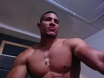 Stripchat Free Porn Cam of teddyfit19cm