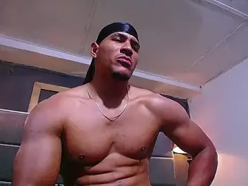 Stripchat Live Porn of teddyfit19cm