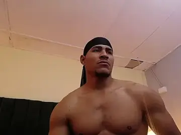 Stripchat Free Live Porn of teddyfit19cm