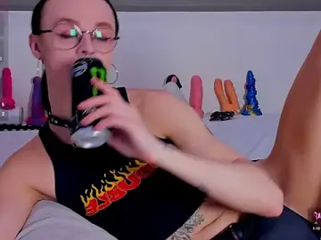Stripchat Adult Webcam of KatashiSenpai