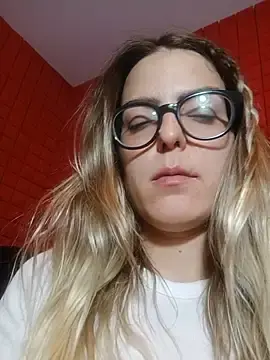 Stripchat Live Sex Cam of dolcehelena993