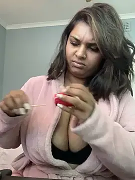 Stripchat Free Porn Cam of layla_amin