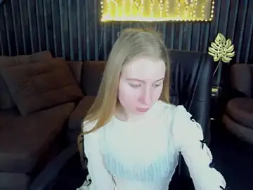 Stripchat Adult Webcams of Alina_Blonde