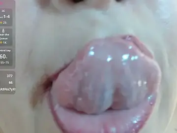 Stripchat Live Sex Cam of Kerly_Doll