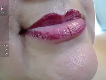 Stripchat Live Sex of Kerly_Doll