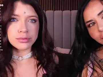 Stripchat Best live sex cam show of emperatriz_reyes