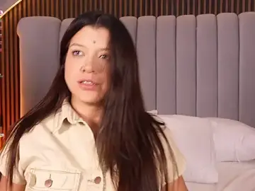 Stripchat Free Live Porn of emperatriz_reyes