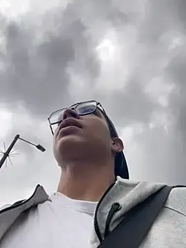 Stripchat Sex Cam of Andres_boy252