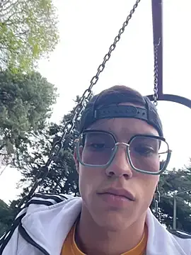 Stripchat Adult Webcam of Andres_boy252