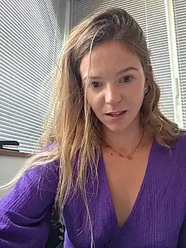 Stripchat Live Sex Cam of lucie_mehott
