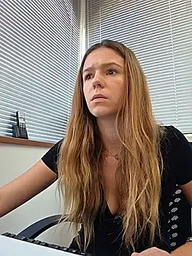 Stripchat Live Sex Cam of lucie_mehott