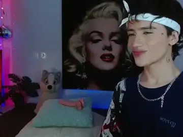 Stripchat Sex Cam of maxiy_001