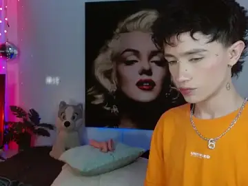 Stripchat Live Porn of maxiy_001