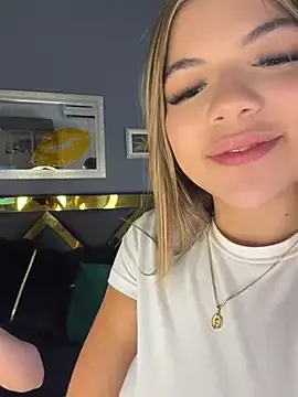 Stripchat Nude Webcam of AngelBlushXXX