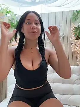 Stripchat Adult Video Chat of HaileyDiana