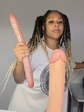 Stripchat Live Sex Cam of HaileyDiana