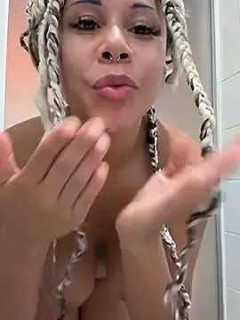 Stripchat Free Live Porn of HaileyDiana