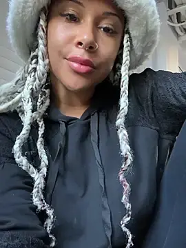 Stripchat Live Sex Cam of HaileyDiana