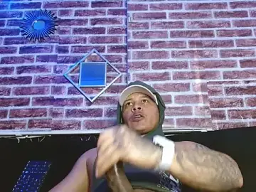 Stripchat Free Porn Cam of jordan_bigcock_