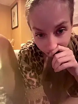 Stripchat Watch Live Sex Cams of Mrs_Mr_007