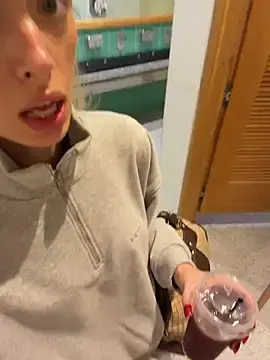 Stripchat Live Porn of PollyLolly