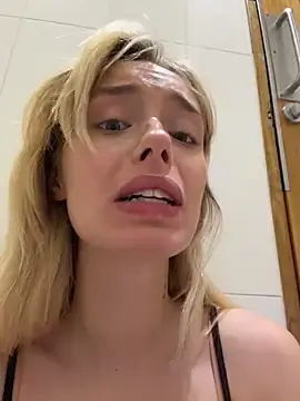 Stripchat Private Sex Chat of PollyLolly