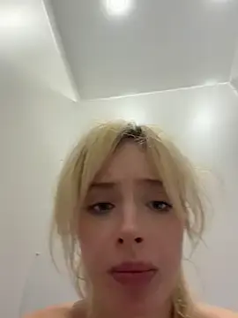 Stripchat Free Live Porn of PollyLolly