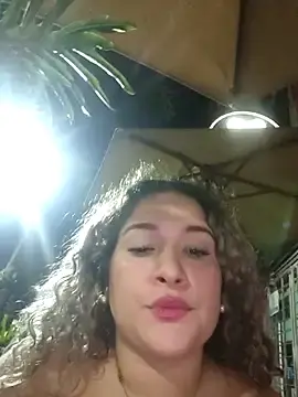 Stripchat Watch Live Sex Cams of Sara_smiiith211