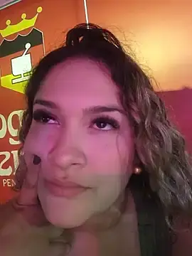 Stripchat Free Live Porn of Sara_smiiith211
