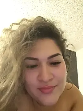 Stripchat Free Porn Cam of Sara_smiiith211