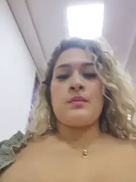 Stripchat Adult Webcam of Sara_smiiith211