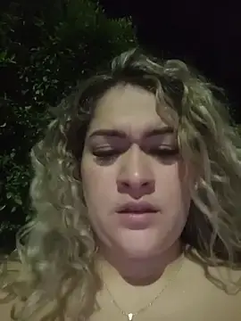 Stripchat Free Porn Cam of Sara_smiiith211