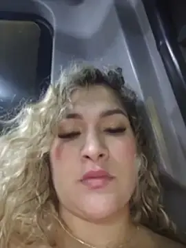 Stripchat Adult Webcam of Sara_smiiith211