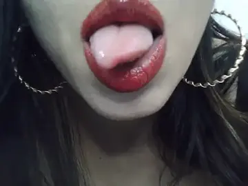 Stripchat Free Live Porn of HotyRose