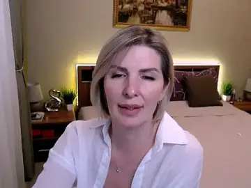 Stripchat Nude Webcam of sensualEmilia