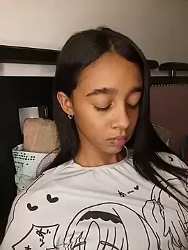 Stripchat Sex Cam of Zoe_Sweett18
