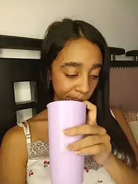 Stripchat Free Porn Cam of Zoe_Sweett18
