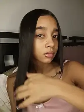 Stripchat Watch Live Sex Cams of Zoe_Sweett18