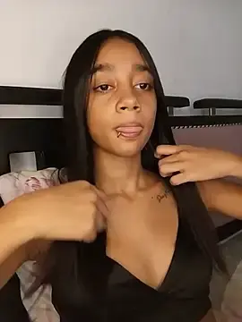 Stripchat Free Live Porn of Zoe_Sweett18