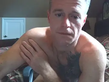 Stripchat Live Porn of DILFiGuess1