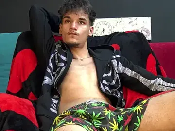 Stripchat Live Sex Cam of KevinnSpice