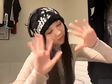 Stripchat Free Porn Cam of LeonoreCriger